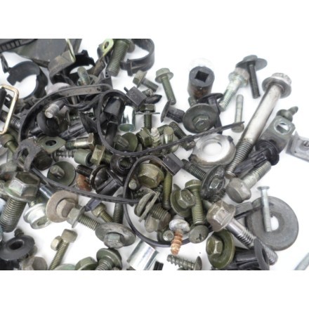 KIT VITERIA BULLONERIA VARIA PERNI VITI BULLONI DADI SUZUKI BURGMAN 400 K4 2004