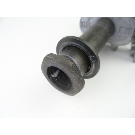 ASSE PERNO RUOTA POSTERIORE CON BOCCOLE E TENDICATENA ORIGINALE YAMAHA FZ6 2007