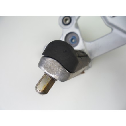 SUPPORTO CON PEDANA ANTERIORE PILOTA SINISTRA ORIGINALE YAMAHA FZ6 2007