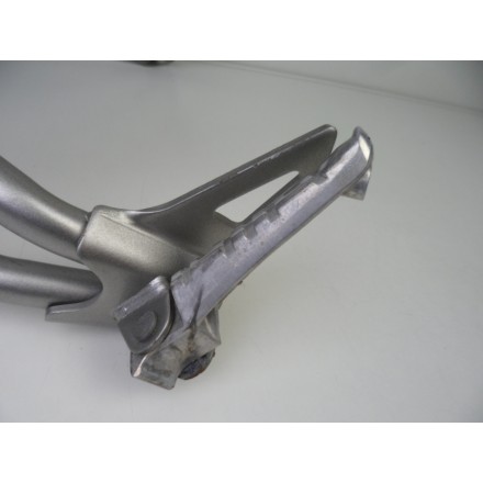 TELAIO SUPPORTO PEDANE TELAIETTO GRUPPO POSTERIORE ORIGINALE YAMAHA FZ6 2007
