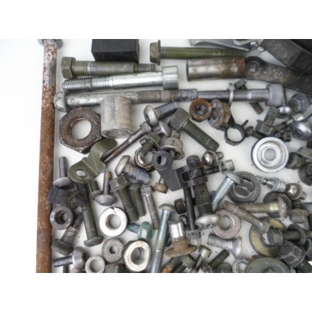 SET VITERIA E BULLONERIA PERNI VITI DADI E BULLONI ORIGINALI YAMAHA FZ6 2007