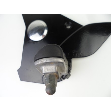 SUPPORTO CON PEDANA ANTERIORE PILOTA SINISTRA ORIGINALE KAWASAKI ZR-7 S 2004