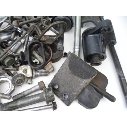 SET VITERIA E BULLONERIA PERNI VITI DADI BULLONI ORIGINALI KAWASAKI ZR-7 S 2004