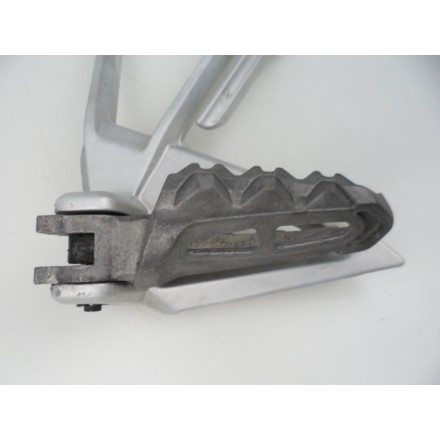 82431701A SUPPORTO CON PEDANA POSTERIORE SINISTRA DUCATI MULTISTRADA 1200 S 2011