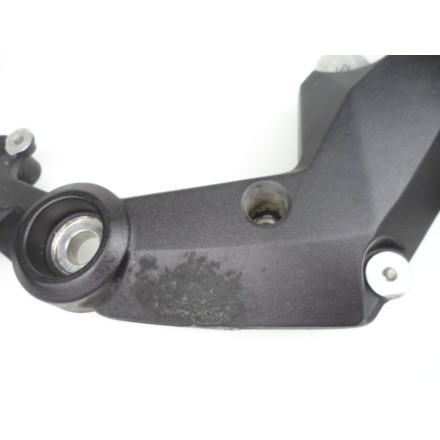 SUPPORTO MOTORE PEDANA ANTERIORE SINISTRA OEM DUCATI MULTISTRADA 1200 S 2011