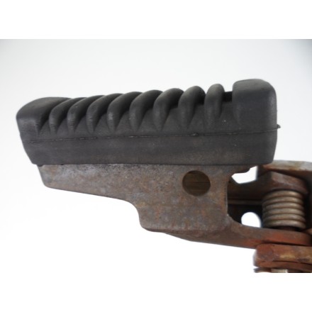 SUPPORTO CON PEDANA ANTERIORE PILOTA SINISTRA ORIGINALE APRILIA PEGASO 650 1998