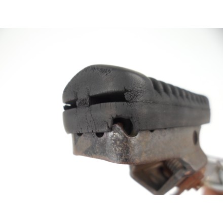 SUPPORTO CON PEDANA ANTERIORE PILOTA SINISTRA ORIGINALE APRILIA PEGASO 650 1998