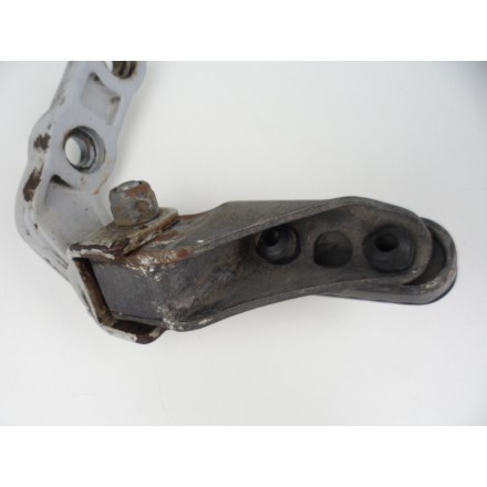 SUPPORTO CON PEDANA ANTERIORE PILOTA DESTRA ORIGINALE APRILIA PEGASO 650 1998