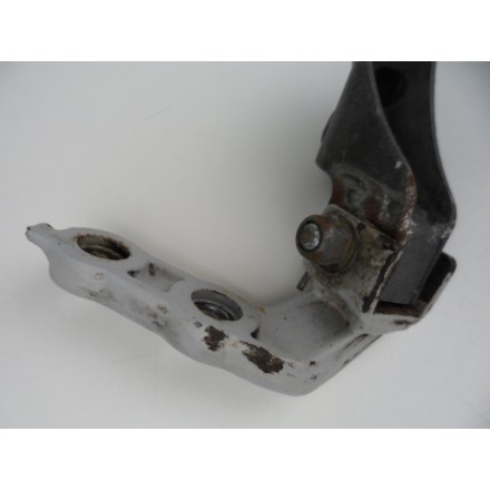 SUPPORTO CON PEDANA ANTERIORE PILOTA DESTRA ORIGINALE APRILIA PEGASO 650 1998