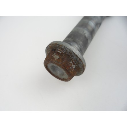 PERNO ASSE RUOTA POSTERIORE CON TENDICATENA E BOCCOLE APRILIA PEGASO 650 1998