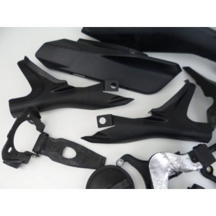 SET PLASTICHE SUPPORTI ED ACCESSORI CARROZZERIA VARIA DUCATI MONSTER 821 2015