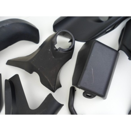 SET PLASTICHE SUPPORTI ED ACCESSORI CARROZZERIA VARIA DUCATI MONSTER 821 2015