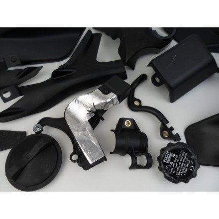 SET PLASTICHE SUPPORTI ED ACCESSORI CARROZZERIA VARIA DUCATI MONSTER 821 2015