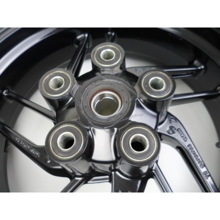 CERCHIO RUOTA POSTERIORE CANALE 5.5 DUCATI MONSTER 821 2015