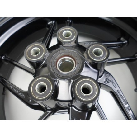CERCHIO RUOTA POSTERIORE CANALE 5.5 DUCATI MONSTER 821 2015