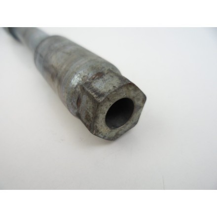 ASSE PERNO FISSSAGGIO RUOTA ANTERIORE CON BOCCOLA SUZUKI BURGMAN 400 K6 2006