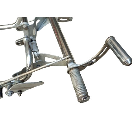 KIT PEDANE CON COMANDI LEVE FRENO/CAMBIO  ORIGINALE YAMAHA XV 535 VIRAGO 1987