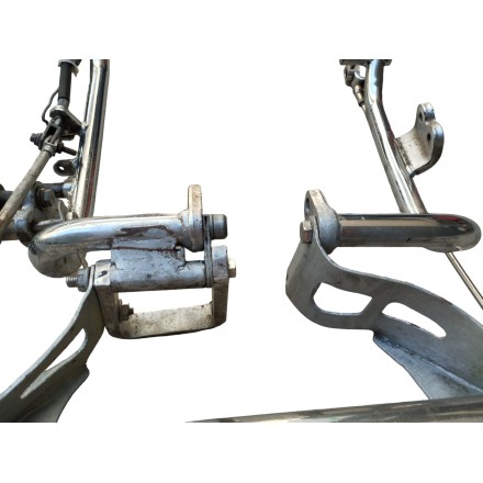 KIT PEDANE CON COMANDI LEVE FRENO/CAMBIO  ORIGINALE YAMAHA XV 535 VIRAGO 1987