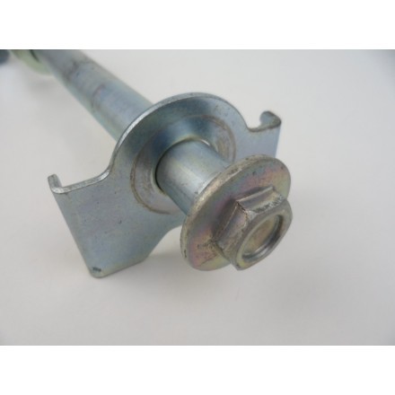 ASSE PERNO ASSIALE FISSAGGIO RUOTA POSTERIORE CON BOCCOLE KAWASAKI ER-5 500 2005