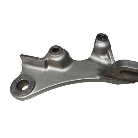 STAFFA PINZA RUOTA POSTERIORE ORIGINALE YAMAHA TDM 850 2002