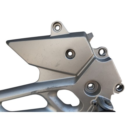 GRUPPO PEDANA POGGIAPIEDI DESTRA ORIGINALE SUZUKI GSR 600 2006