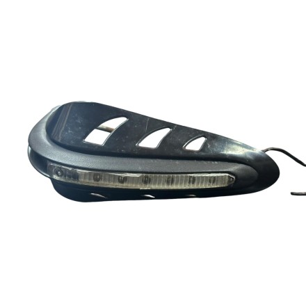 COPPIA PARAMANI COVER CON FRECCE LUCI LED UNIVERSALI PER MOTOCICLO