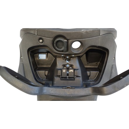 CARENA RETROSCUDO PANNELLO INTERNO BAULE OGGETTI ORIGINALE PIAGGIO X9 250 2000