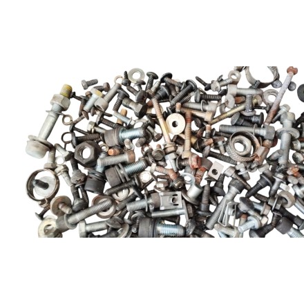 SET VITERIA BULLONERIA PERNI VITI DADI E BULLONI ORIGINALE PIAGGIO X9 250 2000