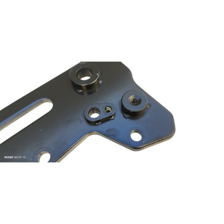 STAFFA SUPPORTO PINZA FRENO POSTERIORE ORIGINALE QJ Motor SRK 125 S 2024