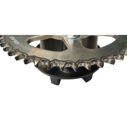 QJ Motor SRK 125 S 2024 MOZZO RUOTA POSTERIORE CON CORONA ORIGINALE