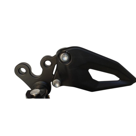 QJ Motor SRK 125 S 2024 GRUPPO PEDANA ANTERIORE SINISTRA ORIGINALE