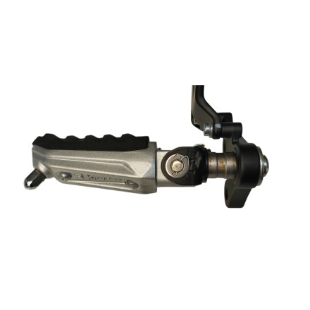 QJ Motor SRK 125 S 2024 GRUPPO PEDANA ANTERIORE SINISTRA ORIGINALE