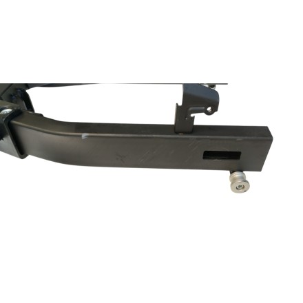 QJ Motor SRK 125 S 2024 FORCELLONE BRACCIO RUOTA POSTERIORE ORIGINALE