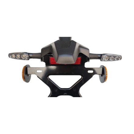 QJ Motor SRK 125 S 2024 PARAFANGO PORTATARGA CON FRECCE POSTERIORI ORIGINALE