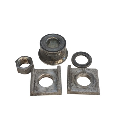 SUZUKI DL 1000 V-STROM 2002 ASSE PERNO RUOTA POSTERIORE CON ACCESSORI ORIGINALE