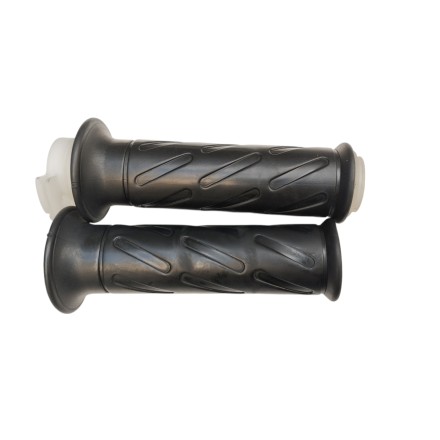 SET MANOPOLE CON COMANDO GAS E CAVO ORIGINALE SUZUKI UH 150 BURGMAN 2005