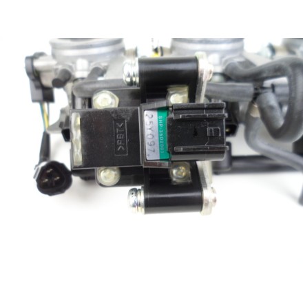 CORPO FARFALLATO COMPLETO CON INIETTORI BENZINA TRIUMPH STREET TRIPLE 675 2010