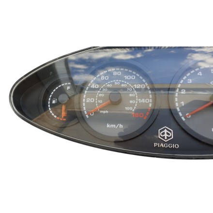 STRUMENTAZIONE CONTACHILOMETRI CRUSCOTTO ORIGINALE PIAGGIO X9 250 (2000-2002)