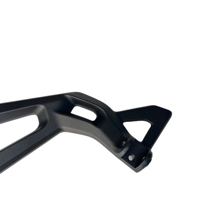 PIASTRA SUPPORTO PEDANA SINISTRA ORIGINALE DUCATI MONSTER 937 SP 950 (2022-2024)