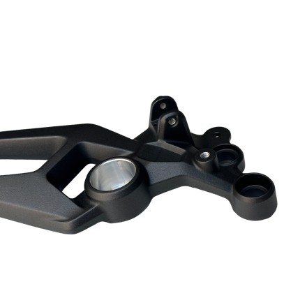 PIASTRA SUPPORTO PEDANA SINISTRA ORIGINALE DUCATI MONSTER 937 SP 950 (2022-2024)