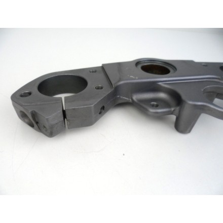 PIASTRA FORCELLA BASE DI STERZO SUPERIORE MOTO GUZZI NORGE 1200 - 2007