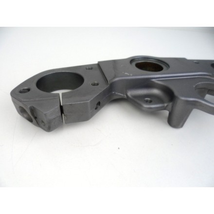 PIASTRA FORCELLA BASE DI STERZO SUPERIORE MOTO GUZZI NORGE 1200 - 2007