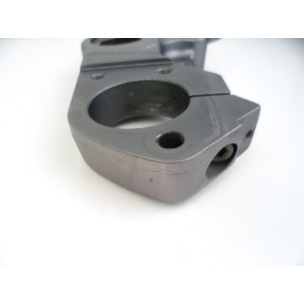 PIASTRA FORCELLA BASE DI STERZO SUPERIORE MOTO GUZZI NORGE 1200 - 2007