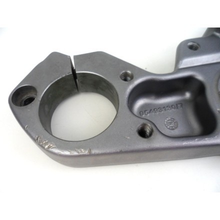 PIASTRA FORCELLA BASE DI STERZO SUPERIORE MOTO GUZZI NORGE 1200 - 2007