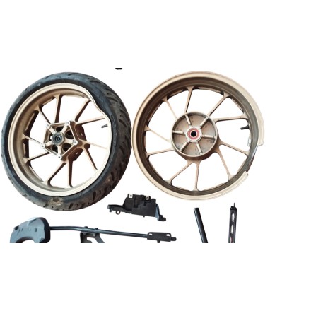 YAMAHA MTT690 Tracer 700 2023 SET RICAMBI INCIDENTATI SINISTRATI FORCELLA CERCHI CARENA