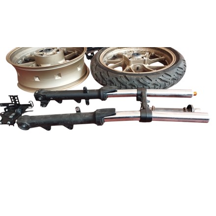 YAMAHA MTT690 Tracer 700 2023 SET RICAMBI INCIDENTATI SINISTRATI FORCELLA CERCHI CARENA