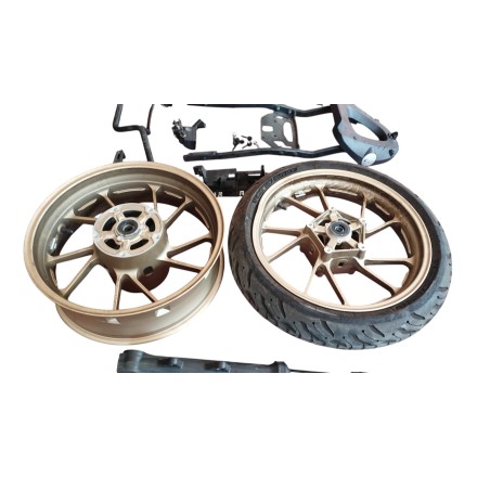 YAMAHA MTT690 Tracer 700 2023 SET RICAMBI INCIDENTATI SINISTRATI FORCELLA CERCHI CARENA