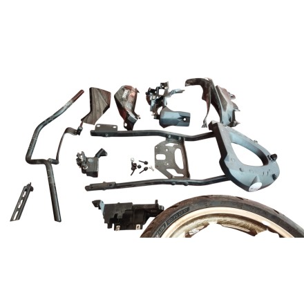 YAMAHA MTT690 Tracer 700 2023 SET RICAMBI INCIDENTATI SINISTRATI FORCELLA CERCHI CARENA