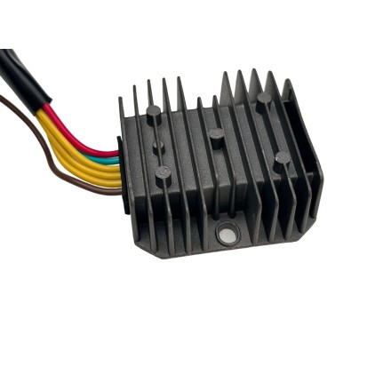 REGOLATORE DI TENSIONE PER APRILIA LEONARDO 250/300 PEGASO CUBE / IE MOTO' 6.5 F650 ST (VEDERE DESCRIZIONE PER COMPATIBILITA')