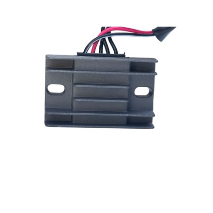REGOLATORE DI TENSIONE RADDRIZZATORE DI CORRENTE PER SUZUKI AN 125 / GZ MARAUDER /  GN / TU / RGV GAMMA 500